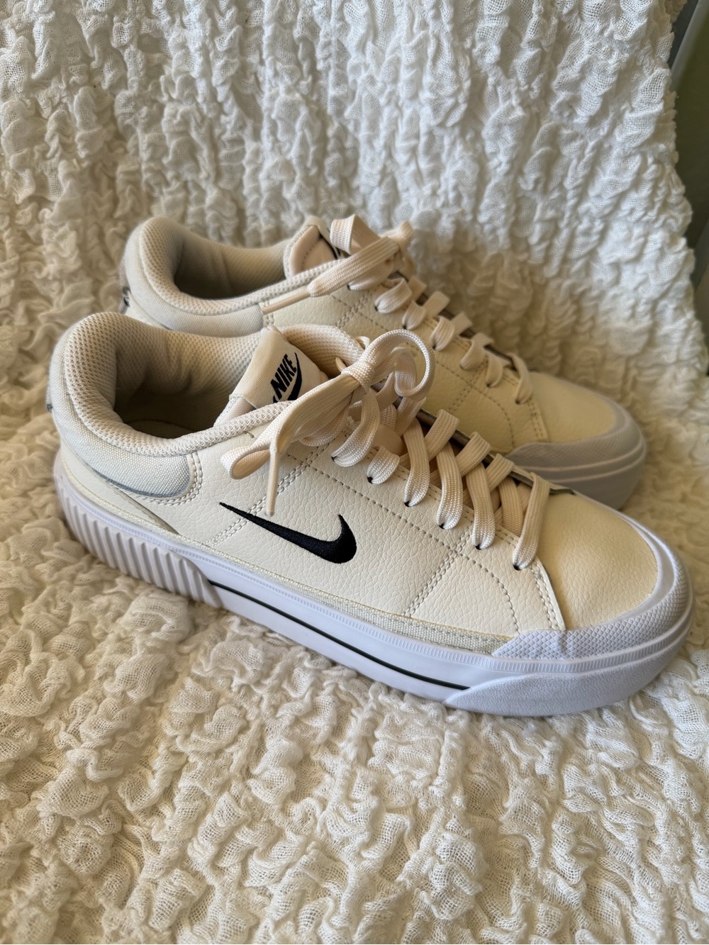 Nike Women's Court Legacy Lift